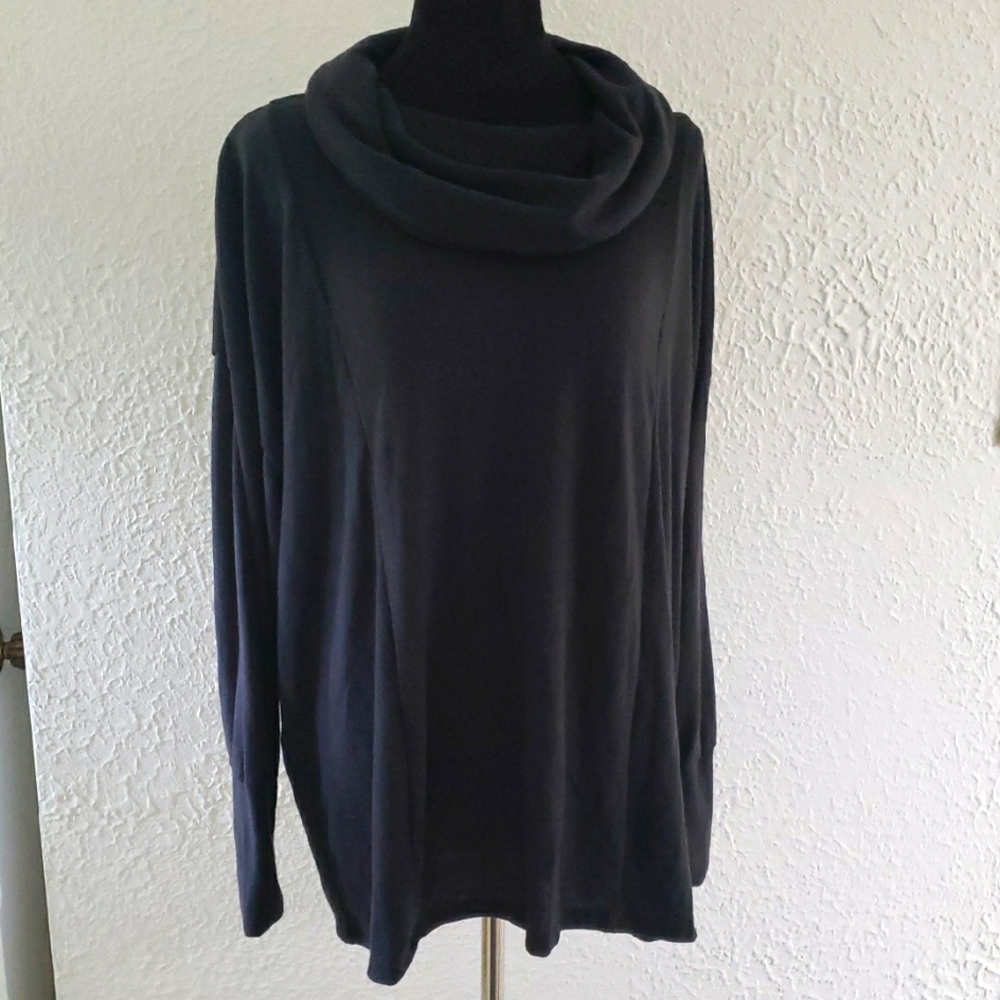 Robert Louis Classic Black Two-Piece Ensemble NWT